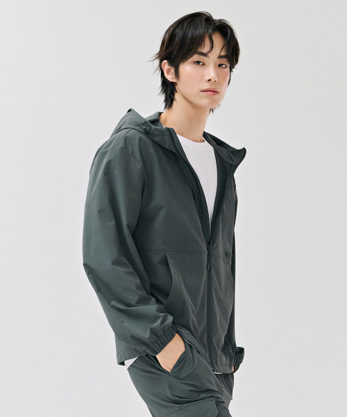 CHASECULT(チェイスカルト)の「男性ストレッチフードジャケット-DERK4119B0V(ナイロンジャケット・メンズ・カーキ・100/95/105)」の3枚目の写真