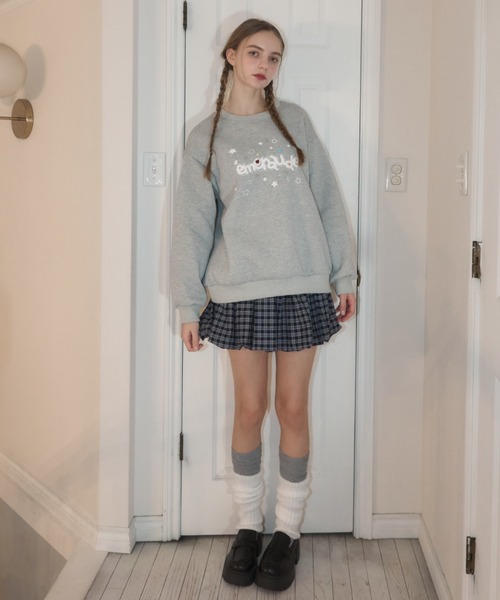 Birthday room（バースデイルーム）の「ボタンデコパフスウェット/button deco puff sweatshirt（スウェット・レディース・グレー/ネイビー・FREE）」の8枚目の写真