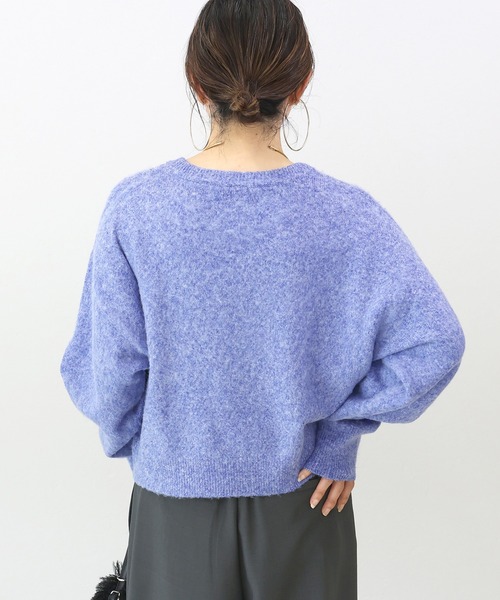Aletta vita(アレッタビータ)の「天竺起毛クルーネックプルオーバー(ニット/セーター・レディース・ベージュ/ブラック/ブルー・M)」の7枚目の写真