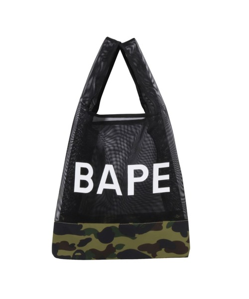 A BATHING APE(アベイシングエイプ)の「1ST CAMO MESH BAG(トートバッグ・メンズ・グリーン/イエロー・FREE)」の1枚目の写真