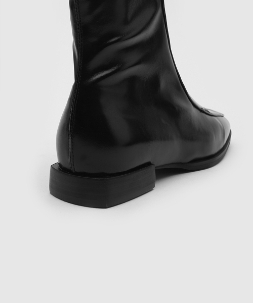 SAPPUN(サプン)の「Lorenti スクエア ソックス アンクルブーツ (2cm)(ブーツ・レディース・ブラック/ベージュ/アイボリー/ブラウン・22cm/22.5cm/23cm/23.5cm/24.5cm/25cm/25.5cm/24cm)」の8枚目の写真