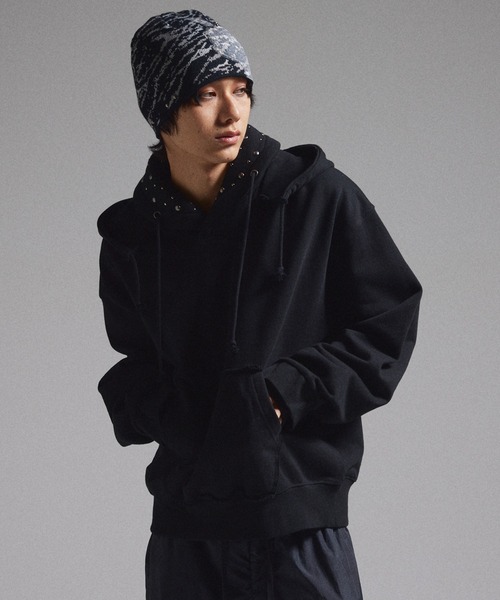 GRANCY（グランシー）の「【GRANCY】Layered Studded Pullover Hoodie / レイヤードスタッズプルオーバーフーディ（パーカー・メンズ・ブラック/カーキ/グレー・S/M/L）」の14枚目の写真