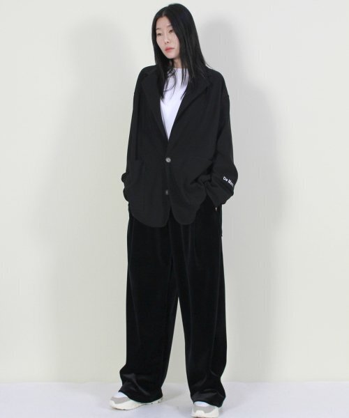 DEMARC(ドゥマーク)の「ベルベットサイドワンタックリアルワイドパンツ ブラック(スウェットパンツ・レディース・その他・LARGE/MEDIUM)」の7枚目の写真