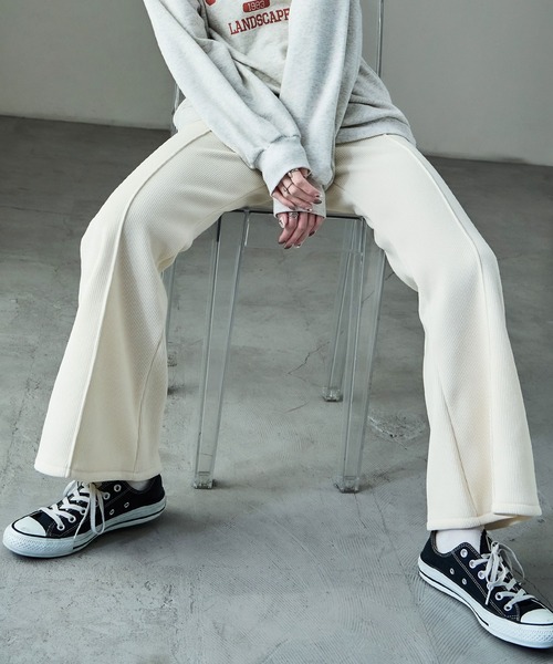 Fashion Letter(ファッションレター)の「裏フリース ボンディング イージーフレアパンツ(スウェットパンツ・レディース・ブラウン/アイボリー/ブラック・M)」の2枚目の写真