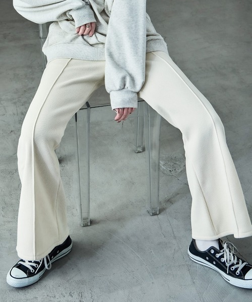 Fashion Letter(ファッションレター)の「裏フリース ボンディング イージーフレアパンツ(スウェットパンツ・レディース・ブラウン/アイボリー/ブラック・M)」の6枚目の写真