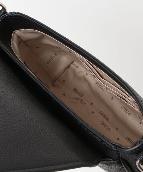 Guess(ゲス)の「ISOLA Convertible Xbody Flap ショルダーバッグ (ショルダーバッグ・レディース・ブラック/ベージュ・ONE SIZE)」の15枚目の写真