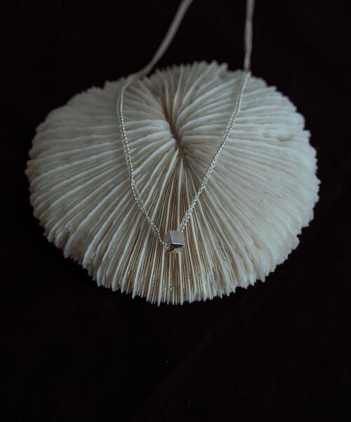 SMELLY（スメリー）の「SMELLY so’　cube chain necklace（ネックレス・レディース・シルバー・-）」の6枚目の写真