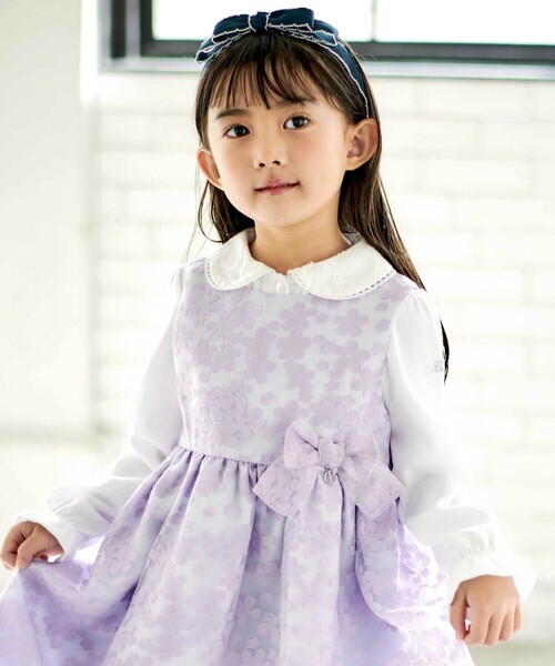 BeBe（ベベ）の「花レース丸襟フロントタックスムース長袖ブラウス(90~140cm)（シャツ/ブラウス・キッズ・ホワイト・100cm/90cm/120cm/140cm/110cm/130cm）」の6枚目の写真