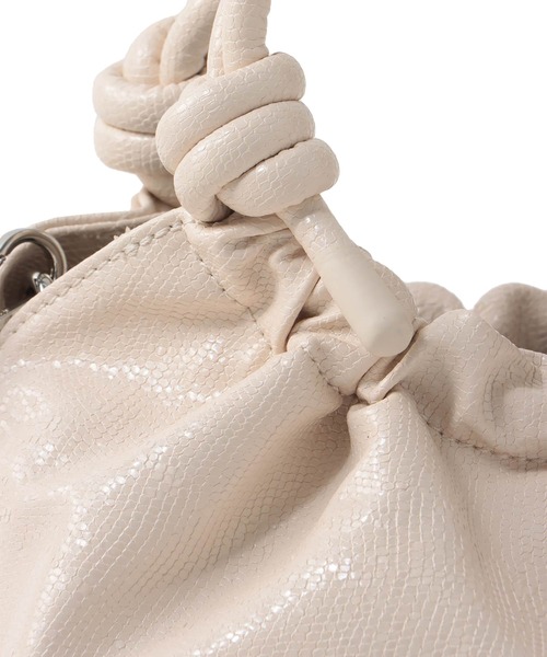 HVISK(ヴィスク)の「HVISK / Jolly(ノットハンドルハンドバッグ 25001010200)(ショルダーバッグ・レディース・ホワイト・FREE)」の9枚目の写真