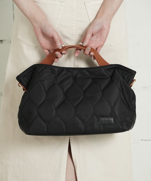 LIZDAYS(リズデイズ)の「"02"≪LIZDAYS≫7ポケット 2WAY キルティング ショルダーバッグ(ショルダーバッグ・レディース・ブラック/グレー系1/ブラック系2/ベージュ系1/ブラック系1・ONE SIZE)」の1枚目の写真
