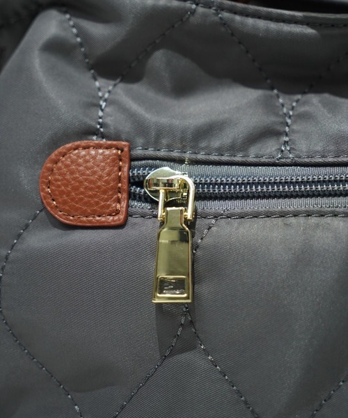 LIZDAYS(リズデイズ)の「"02"≪LIZDAYS≫7ポケット 2WAY キルティング ショルダーバッグ(ショルダーバッグ・レディース・ブラック/グレー系1/ブラック系2/ベージュ系1/ブラック系1・ONE SIZE)」の19枚目の写真