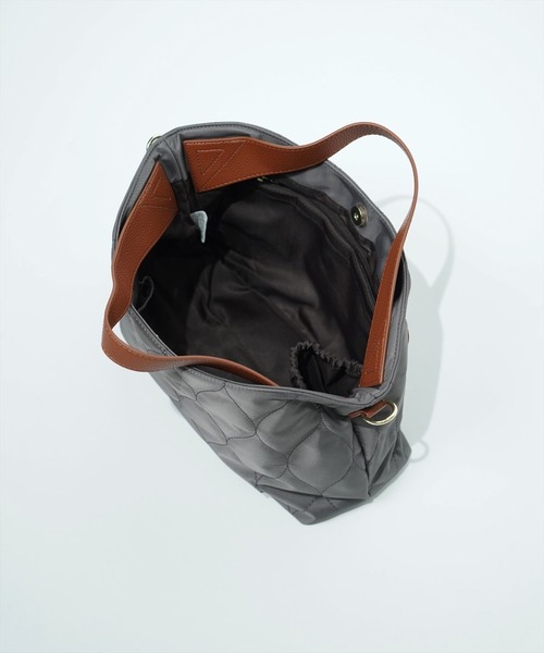 LIZDAYS(リズデイズ)の「"02"≪LIZDAYS≫7ポケット 2WAY キルティング ショルダーバッグ(ショルダーバッグ・レディース・ブラック/グレー系1/ブラック系2/ベージュ系1/ブラック系1・ONE SIZE)」の21枚目の写真