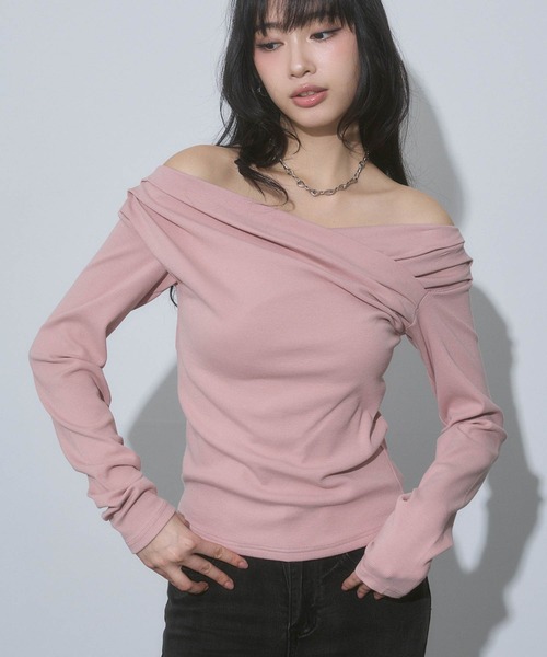 ENVYM(アンビー)の「タックオフショルトップス(Tシャツ/カットソー・レディース・ブルー/ピンク/ブラック・FREE)」の1枚目の写真