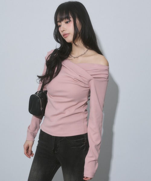 ENVYM(アンビー)の「タックオフショルトップス(Tシャツ/カットソー・レディース・ブルー/ピンク/ブラック・FREE)」の11枚目の写真