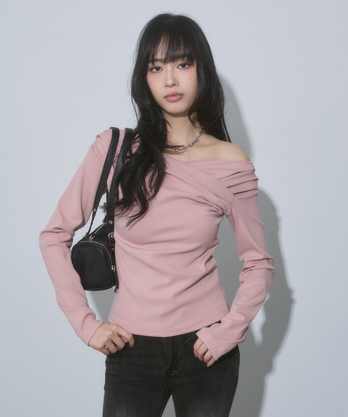 ENVYM(アンビー)の「タックオフショルトップス(Tシャツ/カットソー・レディース・ブルー/ピンク/ブラック・FREE)」の12枚目の写真