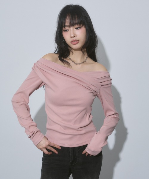 ENVYM(アンビー)の「タックオフショルトップス(Tシャツ/カットソー・レディース・ブルー/ピンク/ブラック・FREE)」の6枚目の写真