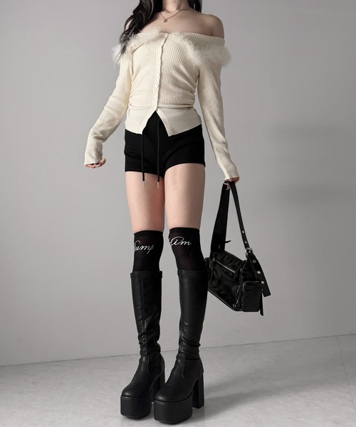 me+em select(ミームセレクト)の「フェザーファー襟オフショルリブニットトップス /feather fur collar off shoulder rib knit tops(ニット/セーター・レディース・ブラック/アイボリー・FREE)」の22枚目の写真