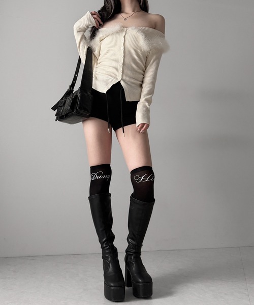 me+em select(ミームセレクト)の「フェザーファー襟オフショルリブニットトップス /feather fur collar off shoulder rib knit tops(ニット/セーター・レディース・ブラック/アイボリー・FREE)」の21枚目の写真