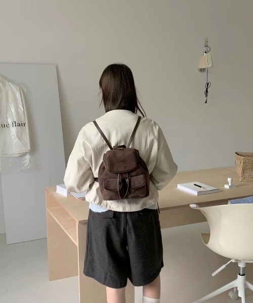 LETee(レティー)の「リュックサック レディース スエード調(バックパック/リュック・レディース・キャメル/ブラウン/ブラック/グレー・FREE)」の11枚目の写真