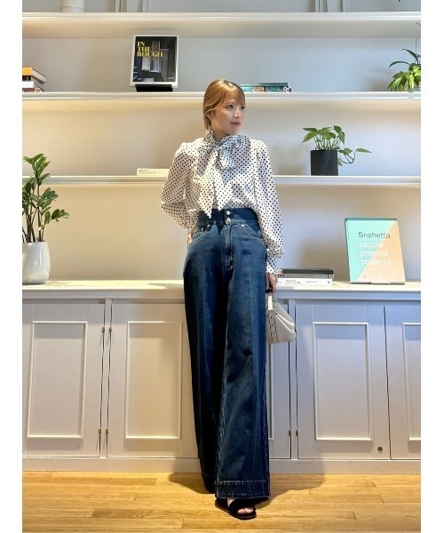 LOULOU WILLOUGHBY（ルルウィルビー）の「【LOULOU WILLOUGHBY】ハイウエストワイドデニムパンツ（デニムパンツ・レディース・オフホワイト/ブルー・1/2）」の5枚目の写真