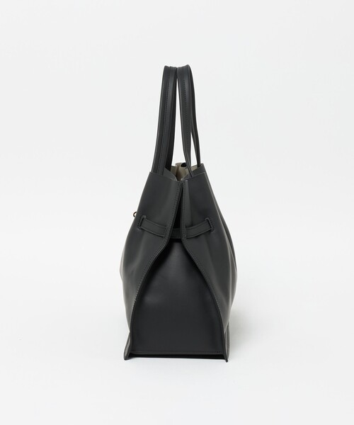 VIOLAd'ORO(ヴィオラドーロ)の「<VIOLAd’ORO>TRERO レザー ベルト トートバッグ(トートバッグ・レディース・ブラック・FREE)」の5枚目の写真