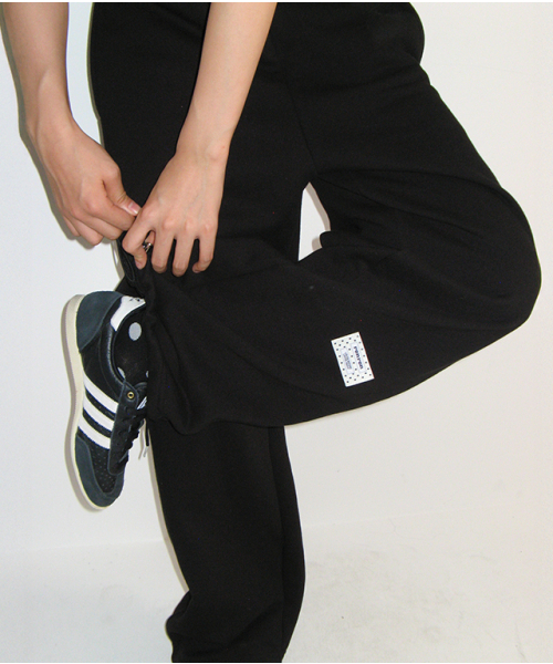 RONRON(ロンロン)の「DOT CLEF R APPLIQUE SWEAT JOGGER PANTS BLACK(スウェットパンツ・レディース・その他・FREE)」の2枚目の写真