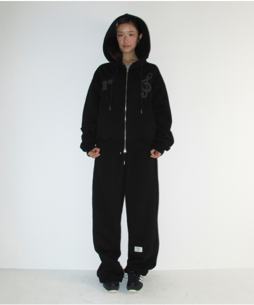RONRON(ロンロン)の「DOT CLEF R APPLIQUE SWEAT JOGGER PANTS BLACK(スウェットパンツ・レディース・その他・FREE)」の5枚目の写真