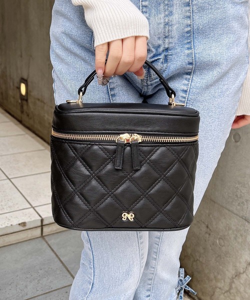 INGNI（イング）の「キルティングバニティショルダーバッグ（ショルダーバッグ・レディース・オフホワイト/ブラック/ベージュ・-）」の2枚目の写真