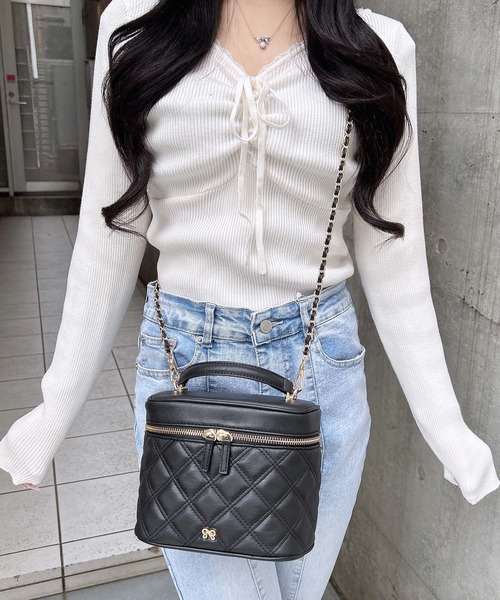 INGNI（イング）の「キルティングバニティショルダーバッグ（ショルダーバッグ・レディース・オフホワイト/ブラック/ベージュ・-）」の7枚目の写真