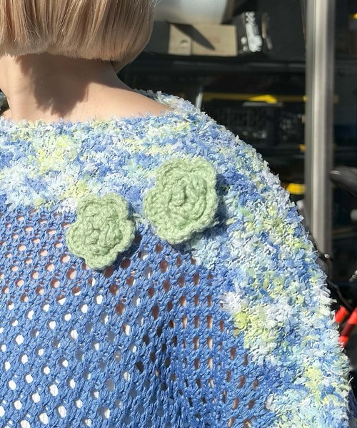 Alley Tokyo（アリートーキョー）の「フラワーモチーフメッシュカラフルニット（ニット/セーター・レディース・ピンク/ブルー/イエロー・FREE）」の5枚目の写真