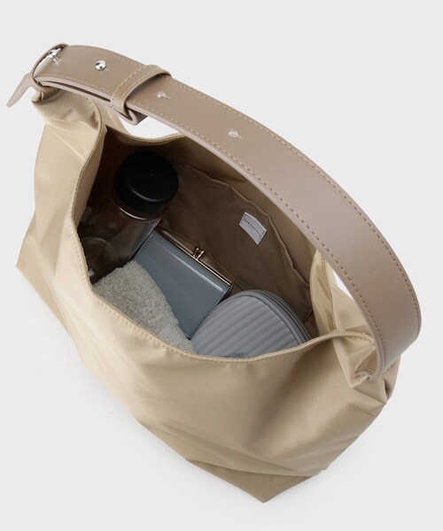 THE SHOP TK (ザ ショップ ティーケー )の「トライアングルナイロンバッグ(トートバッグ・レディース・グレー/ブラック/ベージュ・00)」の12枚目の写真