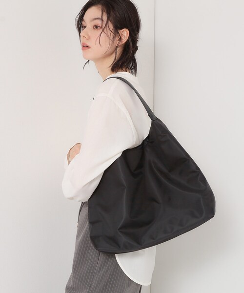 THE SHOP TK (ザ ショップ ティーケー )の「トライアングルナイロンバッグ(トートバッグ・レディース・グレー/ブラック/ベージュ・00)」の16枚目の写真