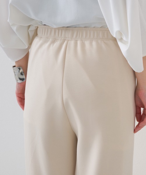 OMNES（オムネス）の「ソフトポンチ センタープリーツパンツ UVカット花粉リリース付（その他パンツ・レディース・ブラック/ベージュ・FREE）」の14枚目の写真
