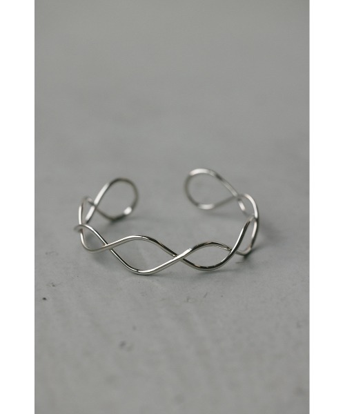STYLEMIXER（スタイルミキサー）の「インフィニティバングル（バングル/リストバンド・レディース・ゴールド/シルバー・FREE）」の2枚目の写真