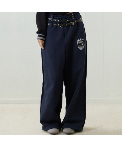 LUVISTRUE(ラヴイズトゥルー)の「EL STAR EMBLEM TRAINING PANTS(NAVY)(スウェットパンツ・レディース・その他・FREE)」の1枚目の写真