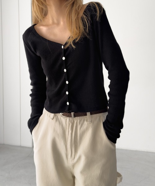 CANAL JEAN（キャナルジーン）の「HARING　アイレットカーディガン（カーディガン/ボレロ・レディース・レッド/アイボリー/ブラック・ONE SIZE）」の2枚目の写真