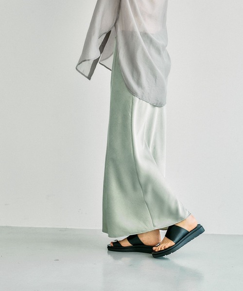 LEPSIM（レプシィム）の「ストレッチサテンスカートSS　652447（スカート・レディース・ブラック/アイボリー/セージグリーン/ライトブルー・TALL/FREE）」の22枚目の写真