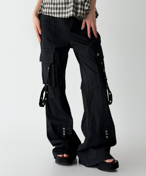 THE GREEN LAB（ザグリーンラボ）の「アイレットストラップブーツカットカーゴパンツ[ブラック]（その他パンツ・レディース・その他・FREE）」の14枚目の写真