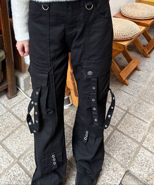 THE GREEN LAB（ザグリーンラボ）の「アイレットストラップブーツカットカーゴパンツ[ブラック]（その他パンツ・レディース・その他・FREE）」の6枚目の写真