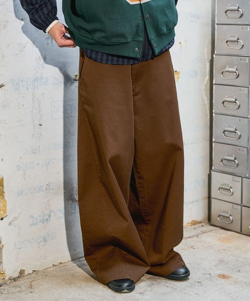niko and...（ニコアンド）の「エクストラワイドチノパンツ（チノパンツ・メンズ・ブラック/ブラウン/ベージュ・MEDIUM/LARGE）」の3枚目の写真
