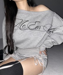 me+em select(�~�[���Z���N�g)�̃��^�����O���S�����V�����V���[�g�X�E�F�b�g���C�N�g�b�v�X �^ lettering logo one-shoulder short sweatlike tops(�X�E�F�b�g)