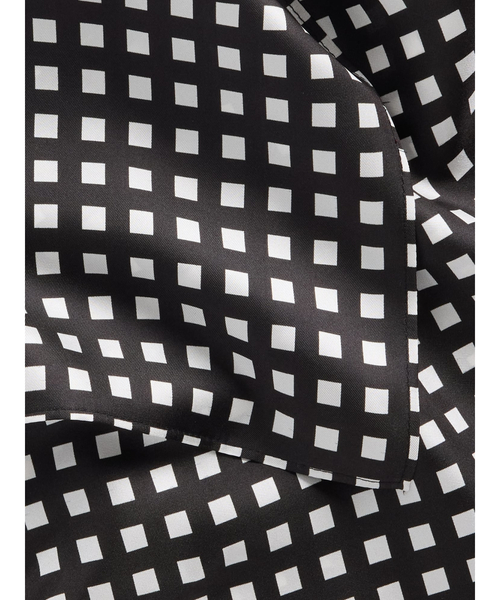 GAP(ギャップ)の「シルク バンダナ(バンダナ/スカーフ・レディース・ホワイト×ブラック・ONE SIZE)」の3枚目の写真