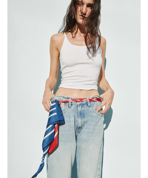 GAP(ギャップ)の「シルク バンダナ(バンダナ/スカーフ・レディース・ホワイト×ブラック/レッド/ネイビー・ONE SIZE)」の11枚目の写真