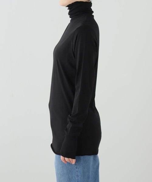 JOURNAL STANDARD LUXE（ジャーナルスタンダード　ラックス）の「エアジャージー タートルネックプルオーバー（Tシャツ/カットソー・レディース・ホワイト/ブラック・FREE）」の9枚目の写真