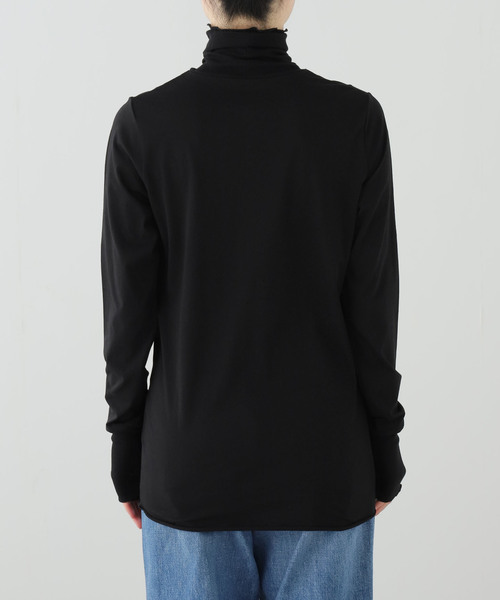 JOURNAL STANDARD LUXE（ジャーナルスタンダード　ラックス）の「エアジャージー タートルネックプルオーバー（Tシャツ/カットソー・レディース・ホワイト/ブラック・FREE）」の8枚目の写真