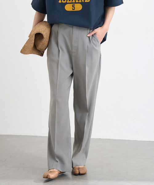 JOURNAL STANDARD(ジャーナルスタンダード)の「アイアスストレッチストレートパンツ(スラックス・レディース・ベージュ/ブラック/チャコールグレー・38/36)」の2枚目の写真