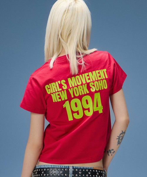 X-girl(エックスガール)の「HEAVY BLOCK LOGO S/S BABY TEE(Tシャツ/カットソー・レディース・ブラック/ホワイト/レッド・S/M)」の4枚目の写真