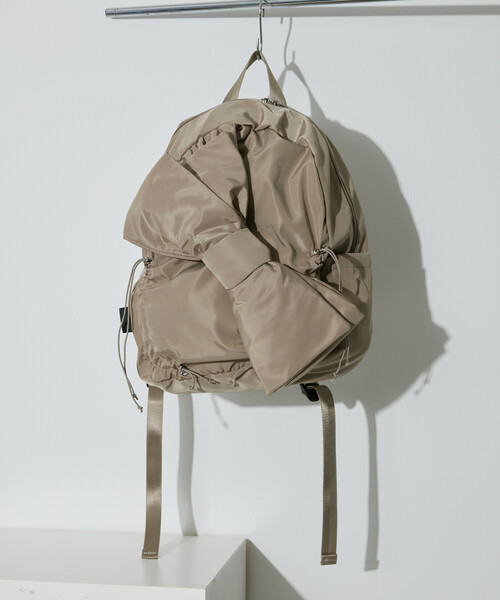 OUTDOOR PRODUCTS（アウトドアプロダクツ）の「OUTDOOR PRODUCTS × Firsthand/アウトドアプロダクツ 別注 リボンバックパック / A4サイズ収納可能 / 19L（バックパック/リュック・レディース・グレー/ブラック/ベージュ・ONE SIZE）」の3枚目の写真