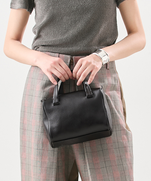 NOTHING WRITTEN(ナッシングリトゥン)の「【NOTHING WRITTEN/ナッシングリトゥン】CAMERA TOP TOTE BAG:バッグ(ボストンバッグ・レディース・ブラウン・FREE)」の1枚目の写真