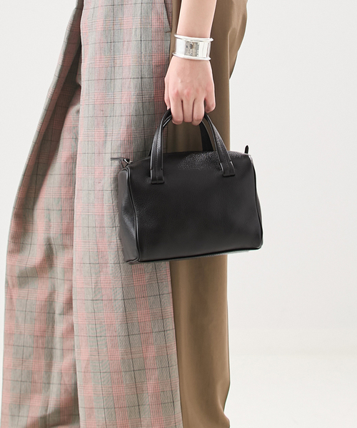 NOTHING WRITTEN(ナッシングリトゥン)の「【NOTHING WRITTEN/ナッシングリトゥン】CAMERA TOP TOTE BAG:バッグ(ボストンバッグ・レディース・ブラウン・FREE)」の2枚目の写真